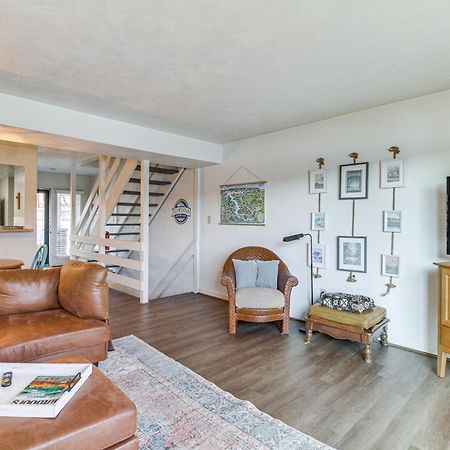 Lakefront Moneta Home With Community Boat Dock! Luaran gambar