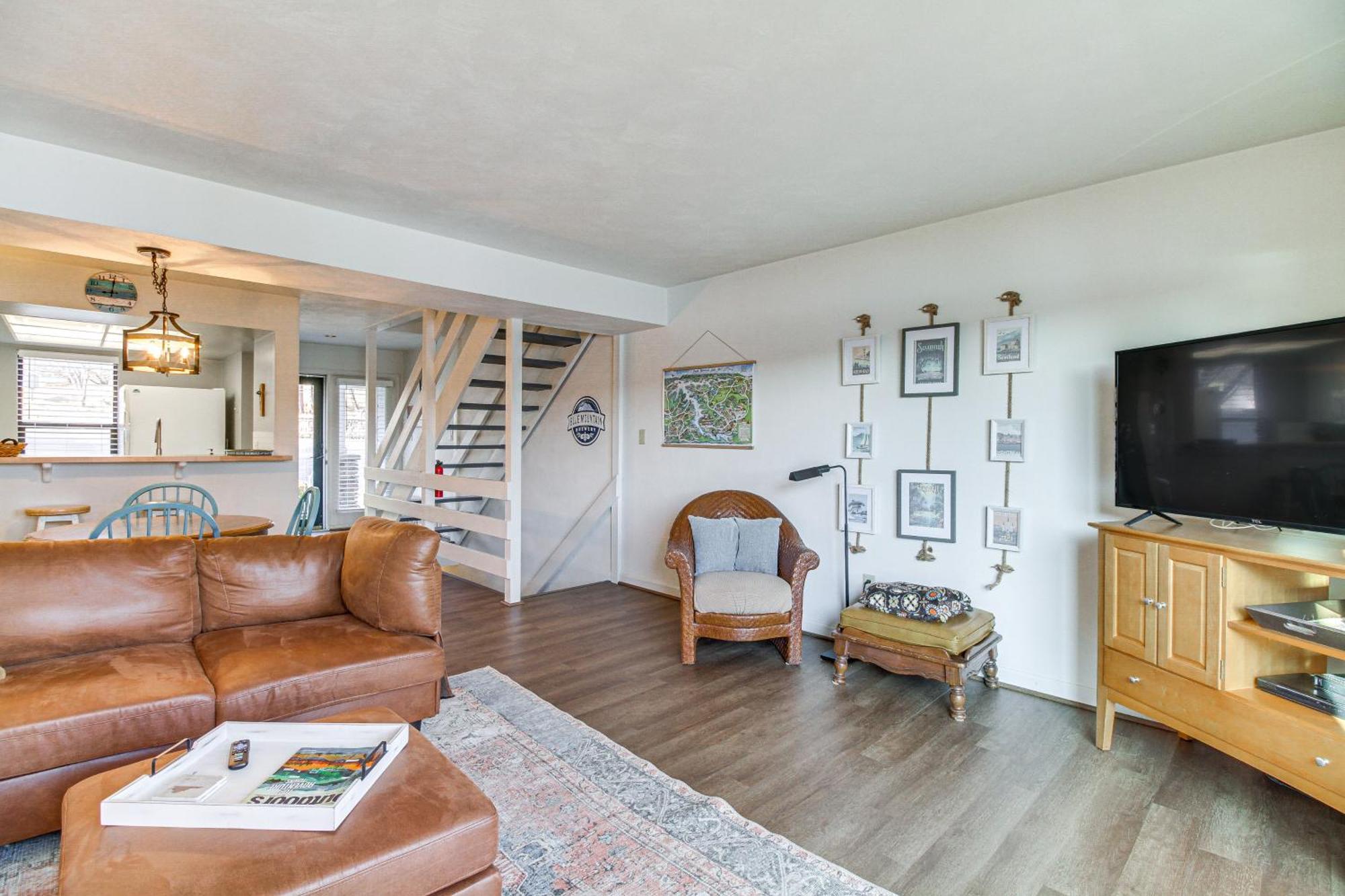 Lakefront Moneta Home With Community Boat Dock! Luaran gambar