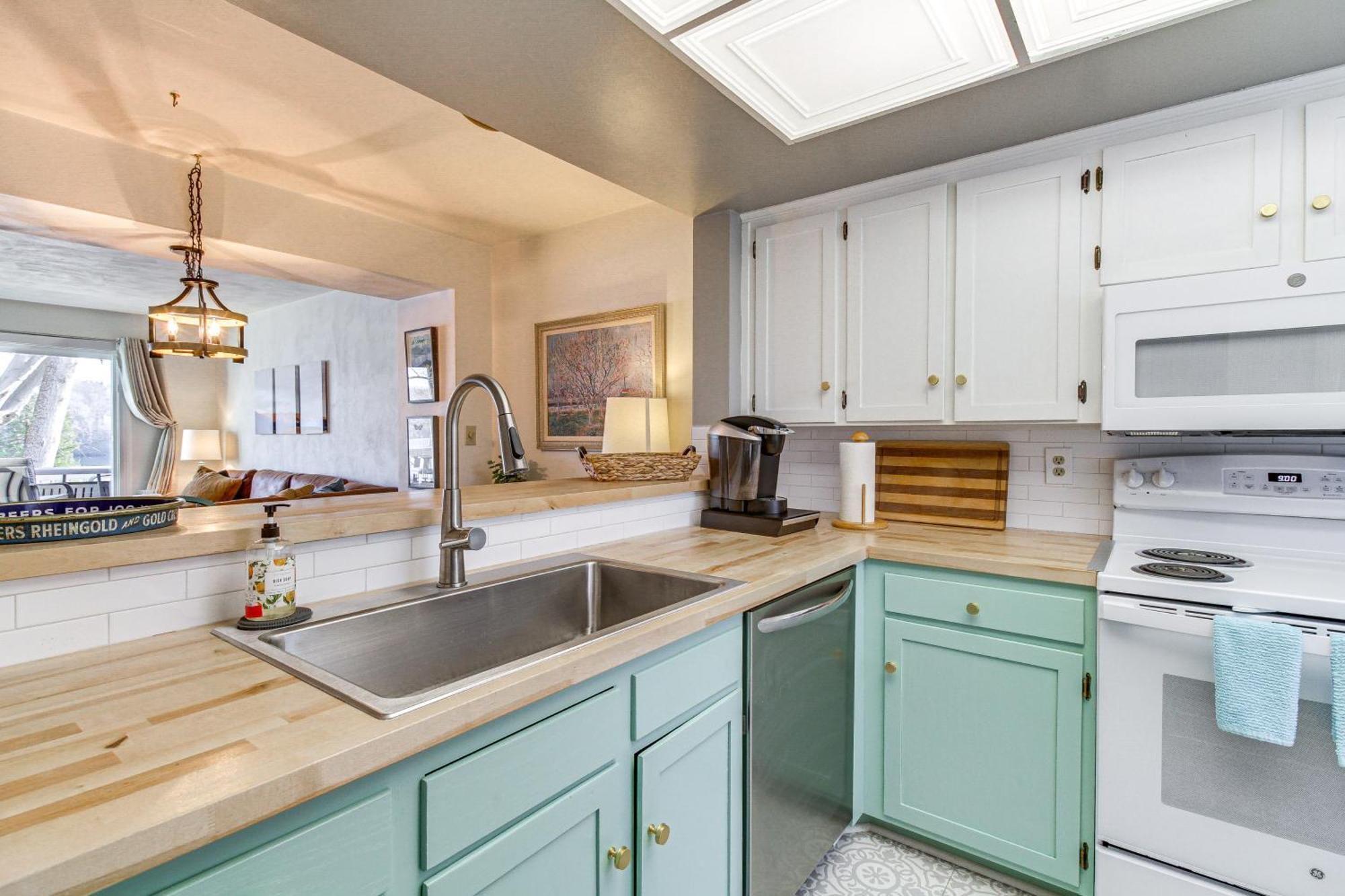 Lakefront Moneta Home With Community Boat Dock! Luaran gambar