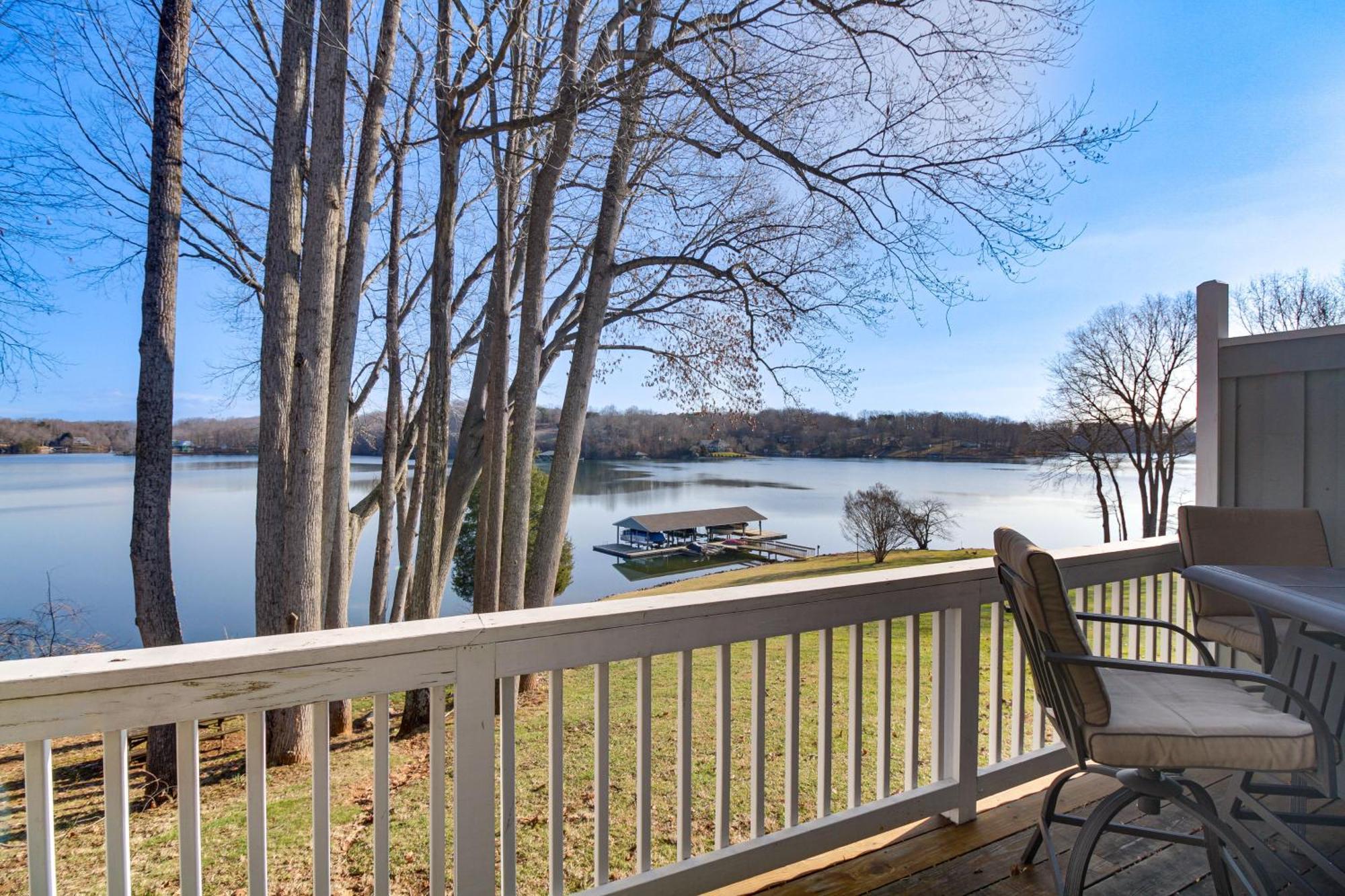 Lakefront Moneta Home With Community Boat Dock! Luaran gambar