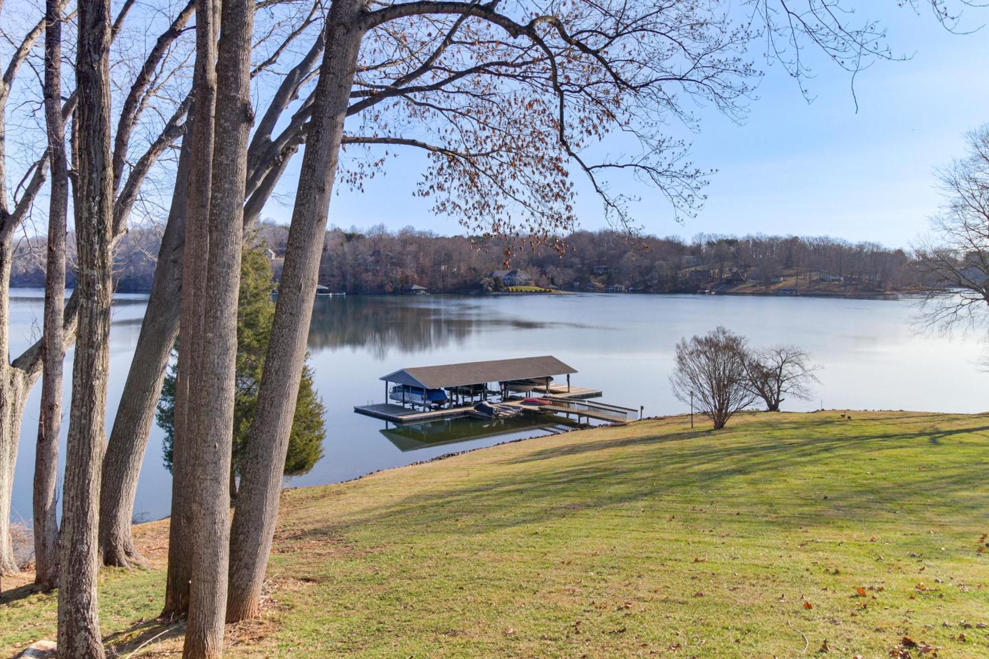 Lakefront Moneta Home With Community Boat Dock! Luaran gambar