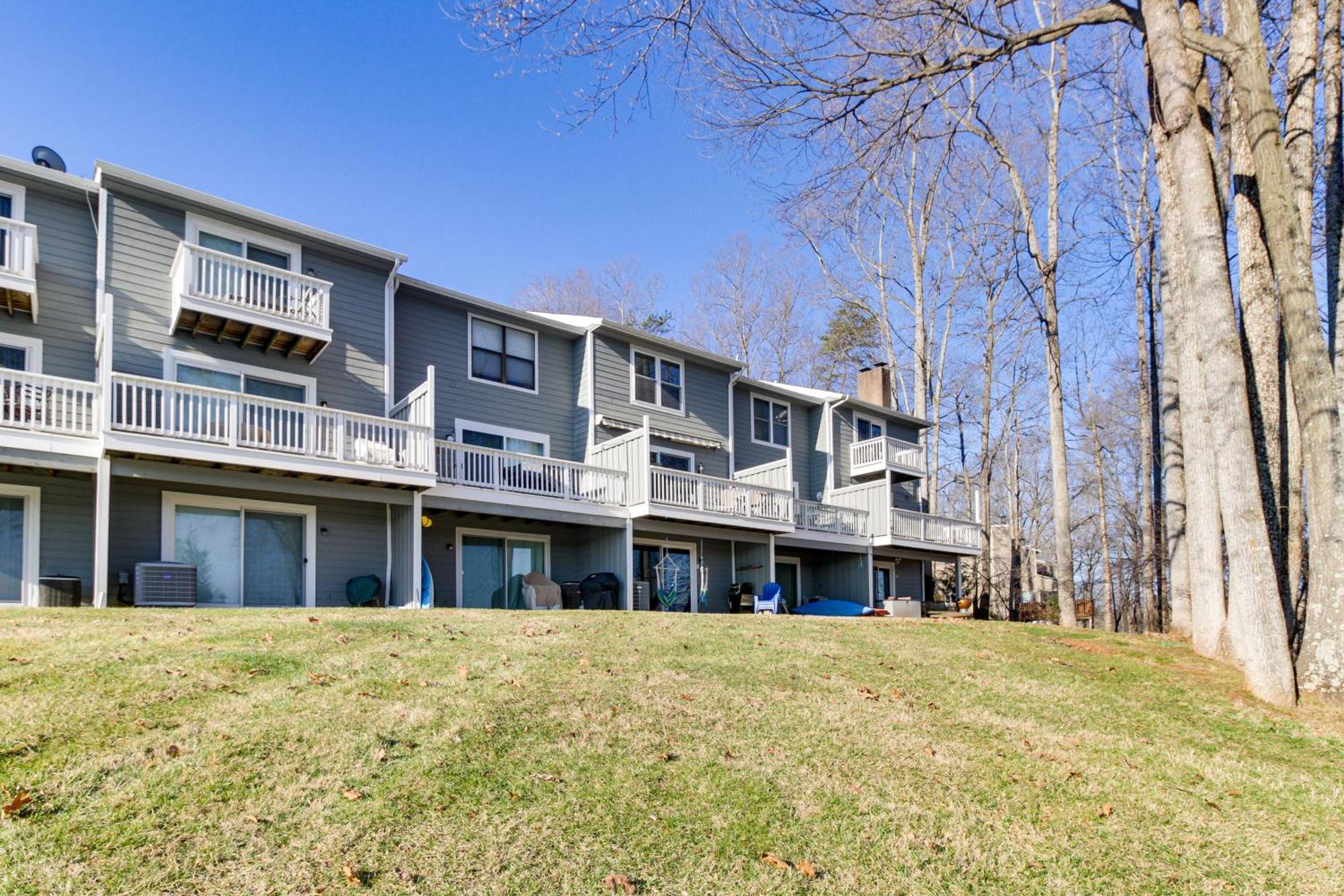 Lakefront Moneta Home With Community Boat Dock! Luaran gambar